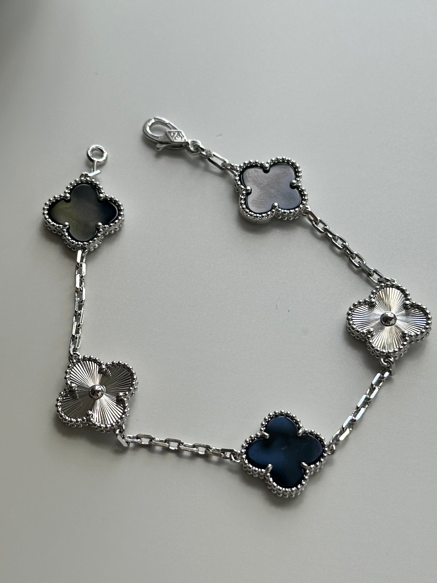 VCA Bracelets Silver